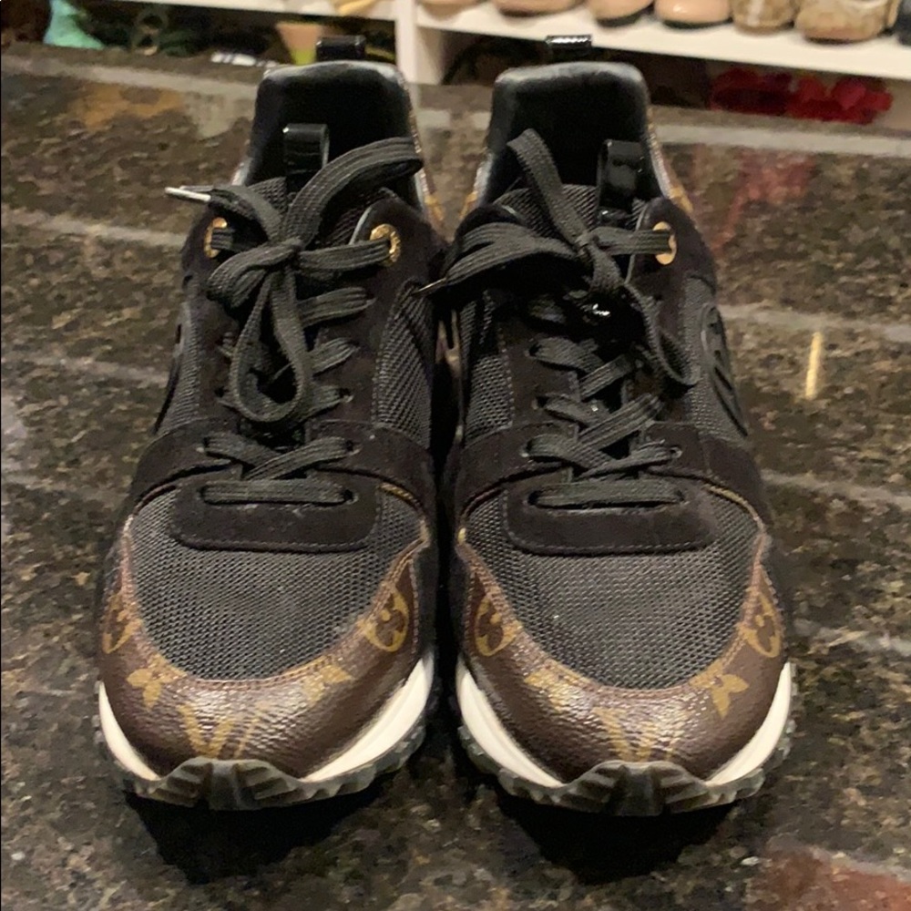 Authentic Louis Vuitton Run Away Trainers 8.5